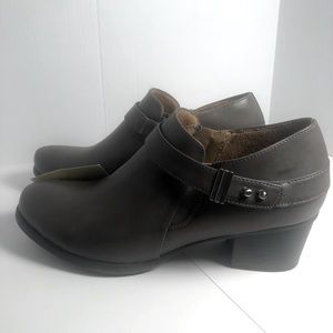 Natural Soul Chaylee Gray distressed Boots Sz 9.5
